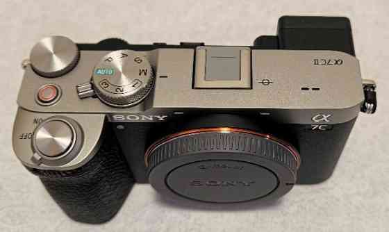 Фотоаппарат: Sony Alpha a7C II body Silver. Харьков