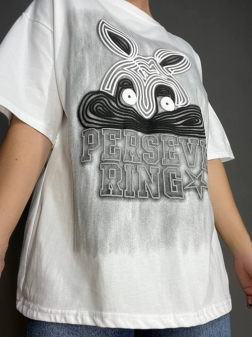 Футболка жіноча YIGOU 23 напис малюнок кролик оверсайз подовжена one size, білий, one size Київ - фото 7