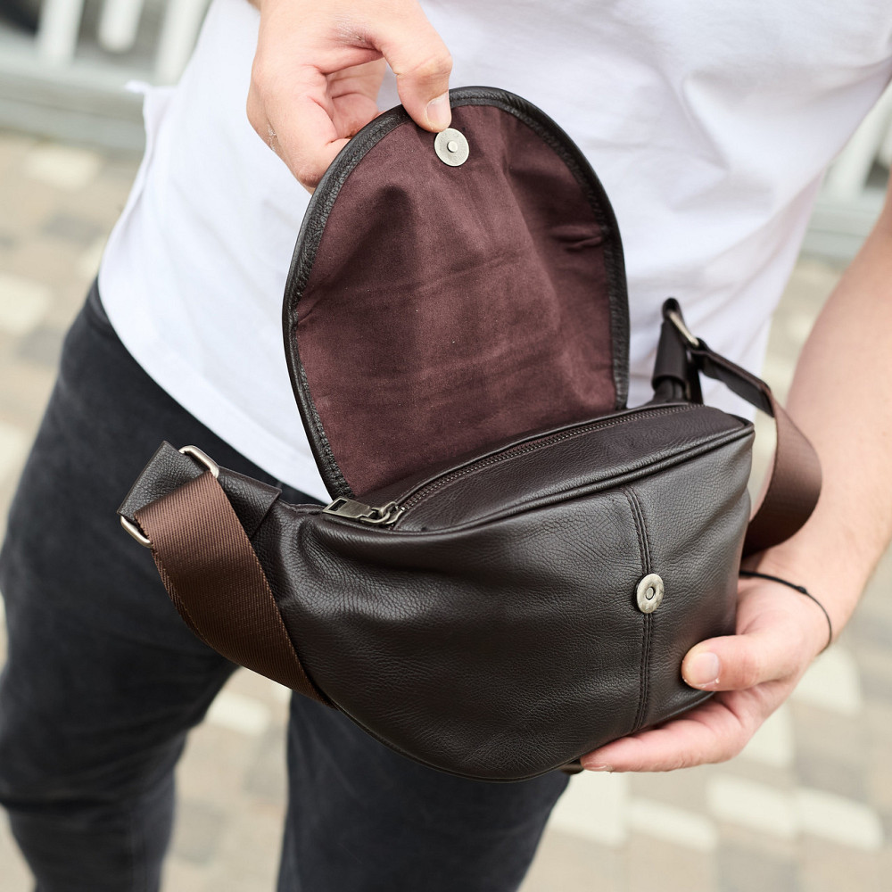 Мужской кожаный рюкзак нагрудный для телефона 14х29х8, сумка бананка для города и отдыха 70101 черная Киев - изображение 7