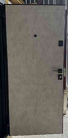 Двери квартирные Redfort, модель Стоун, комплектация Премиум (2 трубы) Киев