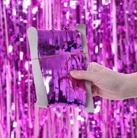 Дождик для фотозоны длинный 4 м на 1 м малиновый Киев