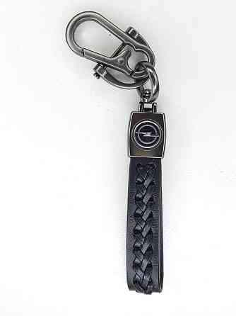 Брелок до ключів плетений з карабіном Opel Винница