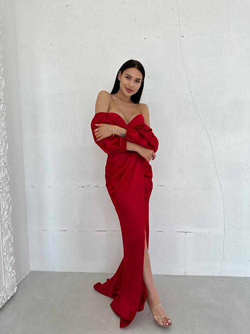 Женское роскошное вечернее платье со шлейфом и съемными рукавами из королевского атласа Красный, M Одесса - изображение 8