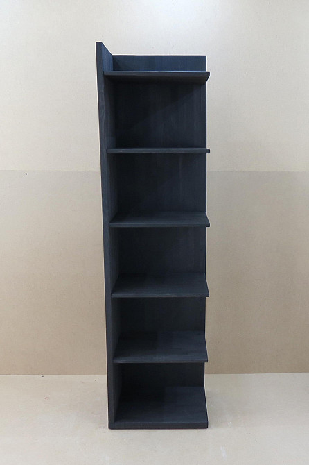 Книжный стеллаж 