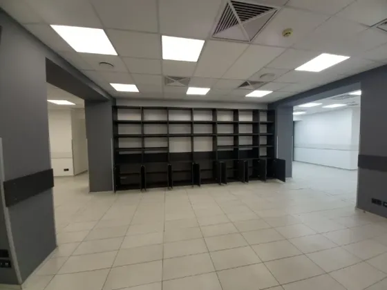 Офіс з гарним ремонтом, 4 поверх Самий центр міста (вул Шевченка) Зручне планування, просторі кімнати (див. план) Дніпро