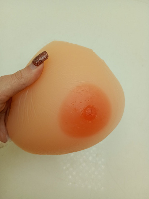 Реалістичні силіконові груди IVITA розмір M / B / 36C / 38B / 40A 15.5*13.5*5.5 см Луцьк - фото 5
