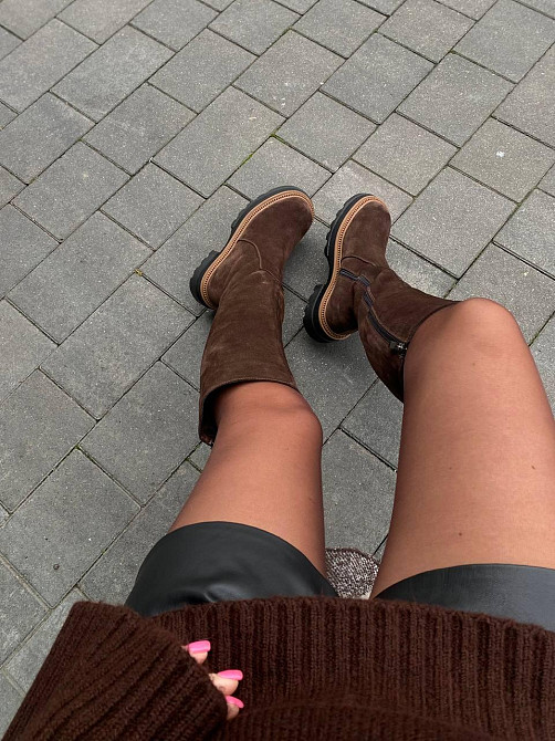 Чоботи жіночі 3004 на плоскій підошві коричневі зимові з натуральної замші / Чоботи замшеві зим Коломия - фото 7