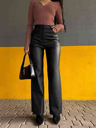 Женские стильные повседневные брюки с эко кожи на флисе. Черный, 46/48 Одесса