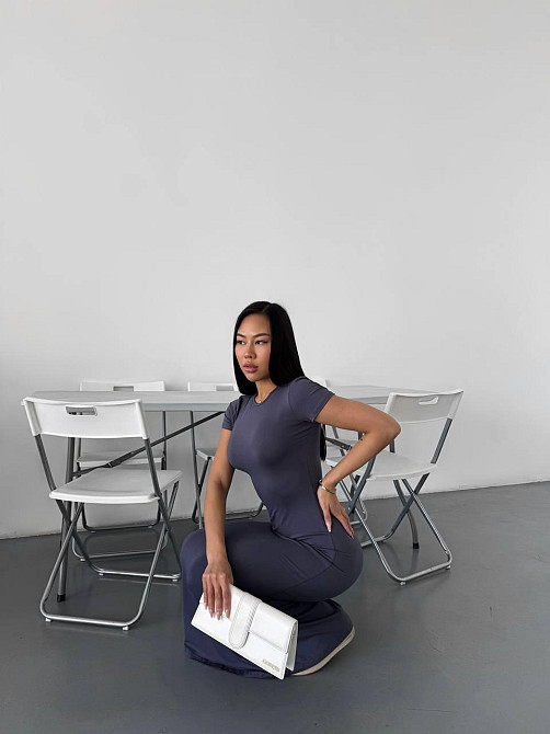 Женское стильное элегантное длинное платье из качественной вискозы Графит, 42/44 Одесса - изображение 3