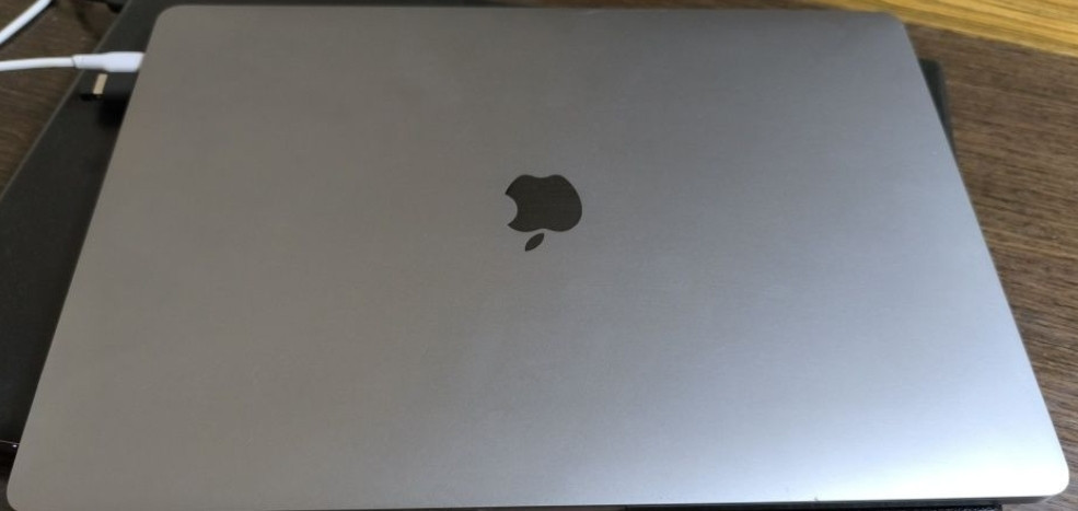 Ноутбук: MacBook Pro 16 