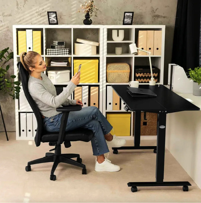 Офисное кресло со спинкой и подлокотниками черное Adelo Стильное компьютерное кресло Кресло руководителя Киев - изображение 7