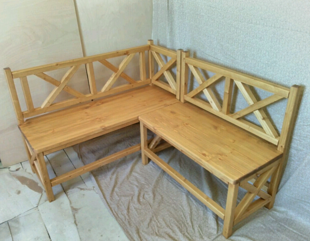 Угловая кухонная скамейка 