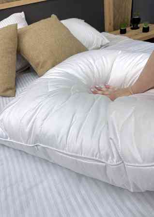 Подушка для сну гіпоалергенна Decorator Quilt 70x70х20 см, колір білий (84-174) Київ