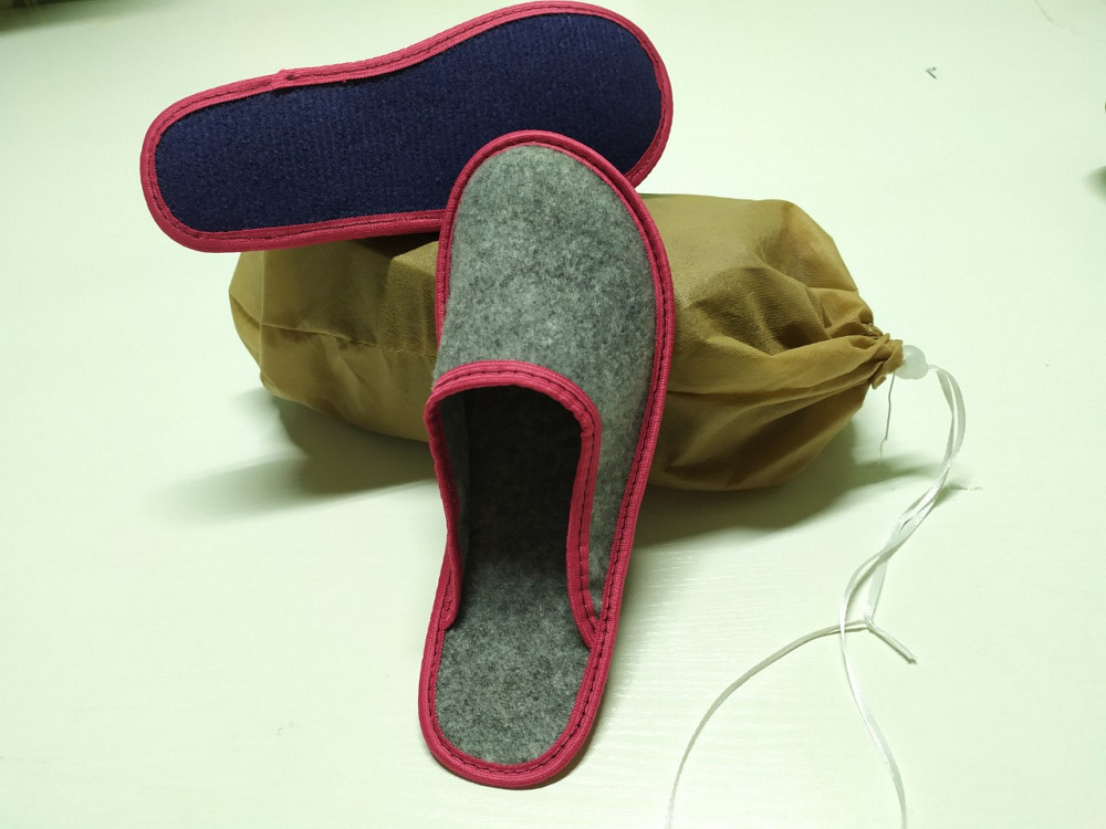 Набір гостьових тапочок для щоденного використання з нетканого матеріалу Одеса - фото 3