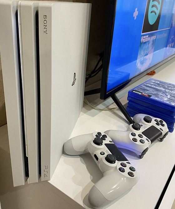 Play station 4 pro 1 TB, 3 джойстики. Харків - фото 6