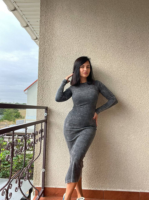 Платье женское Little Secret 400235 вареное тай дай длинное рубчик с разрезом облегающее серое, серый, one size Киев - изображение 9