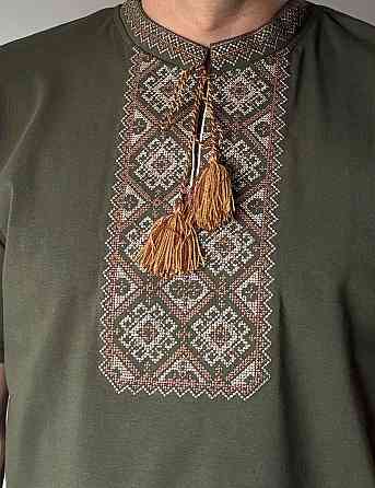 Мужская футболка вышиванка хаки с коричневым орнаментом Киев