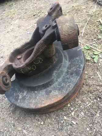 68083245AB Ступиця зад левая Journey12-. 3.6l Коломыя