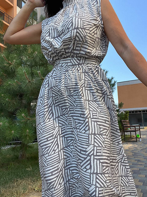 Платье женское INDIGO BLUE 024569 длинное без рукавов воротник стойка серое, серый, S Одесса - изображение 4