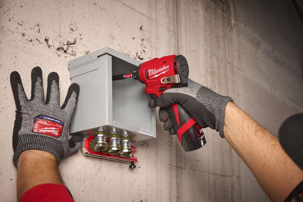 Гвинтокрут акумуляторний 1/4'' HEX MILWAUKEE M12 BLIDRC-0 (124Нм) (каркас) Одеса - фото 14