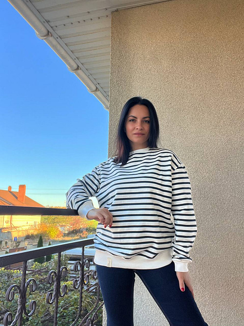 Свитшот женский Pepper mint 24-31 удлиненный оверсайз в полоску one size белый, белый, one size Киев - изображение 4