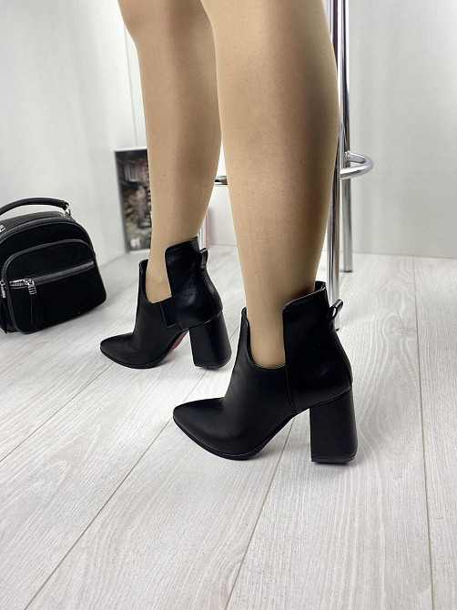 Nivelle Черевики жіночі NIVELLE чорні натуральна шкіра каблук 8см висота 11см 37р. (5600/8057-8 Коломыя - изображение 2