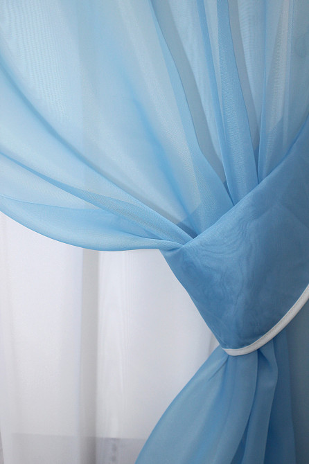 Кухонний комплект VR-Textil № 051к тюль і шторки з підв'язками блакитний з білим 280х170 см (52-0561) Київ - фото 3