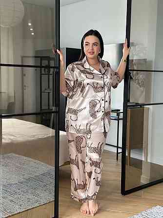 Жіноча піжама великого розміру зі штанами та сорочкою з коротким рукавом PLUS SIZE на ґудзиках з леопардовим принтом 4XL Одеса