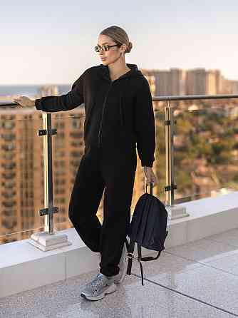 Утепленный спортивный костюм женский 