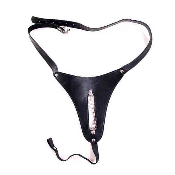 БДСМ трусики-стрінги жіночі з прорізом і ланцюжком - Чорні - S/M/L - Садо мазо Вінниця