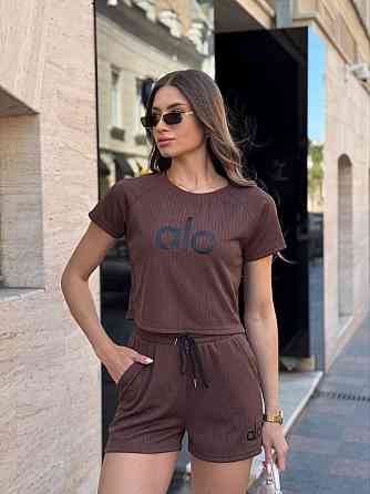Жіночий прогулянковий костюм-двійка: футболка з накатом і шорти американський рубчик Коричневий, 42/44 Одеса