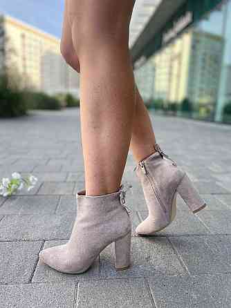 SANTINI Женские черевики SANTINI пудра замша натуральная высота 10см каблук 9.5см размеры 36р. Коломыя