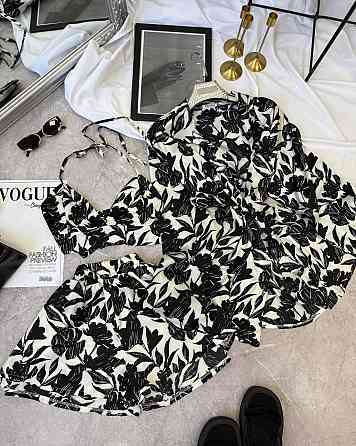 Жіночий легкий принтований костюм-трійка: сорочка топ і шорти із шовку Чорний Одеса