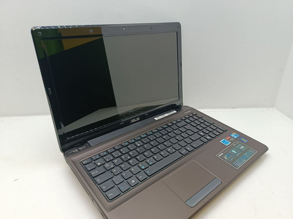Ноутбук ASUS X52J i7-740QM\2+2\0\ATI HD6370M 1Gb АКБ- (товар вживаний) Луцьк - фото 1