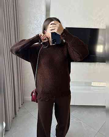 Женский уютный оверсайз свитер с рваным эффектом машинная вязка Шоколад Одесса