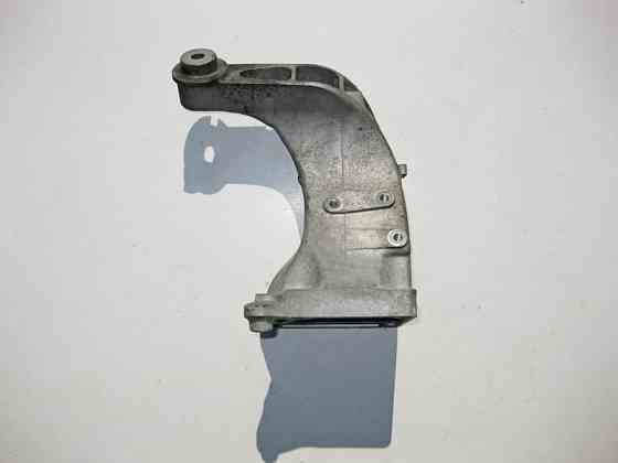 Mercedes-Benz  A2722232704 Кронштейн опори двигуна лівий M272 V6 3.0 3.5л C-Class 4matic Одесса