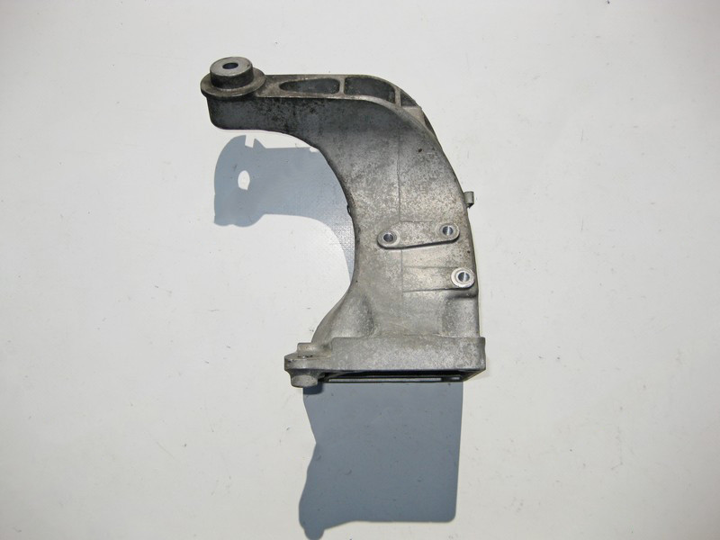 Mercedes-Benz  A2722232704 Кронштейн опори двигуна лівий M272 V6 3.0 3.5л C-Class 4matic Одесса - изображение 3