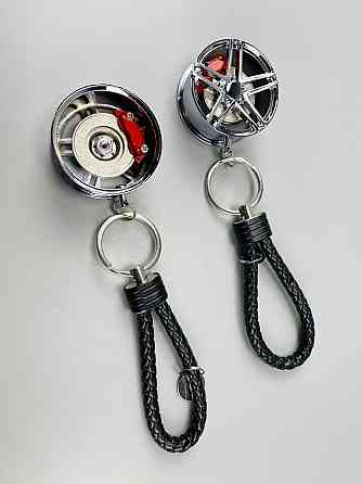 Брелок автомобільний диск колеса, брелок на ключі для водія, брелок металевий на авто ключі Мукачево