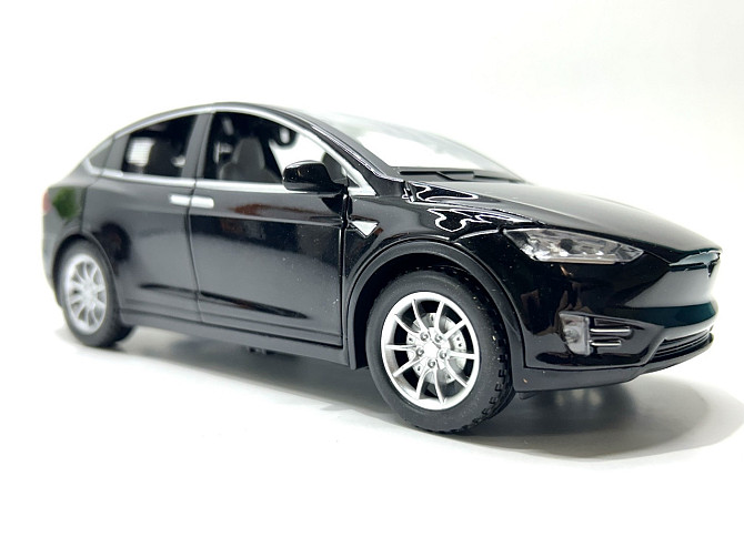 Машина Автосвіт Tesla Model X інерційна відчиняються двері капот багажник 20см Чорна (AP-1722) Чернігів - фото 2