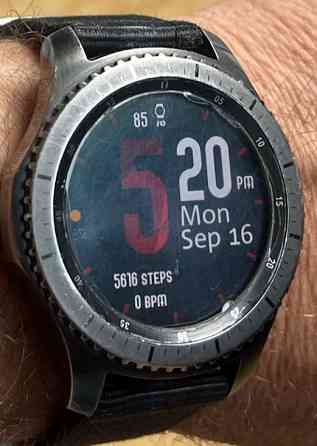 Смарт-Часи Samsung Gear S3 Frontier. Київ