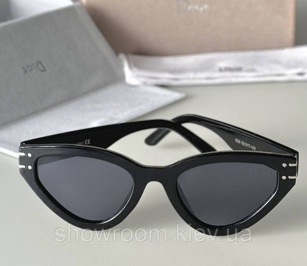 Женские солнцезащитные очки 