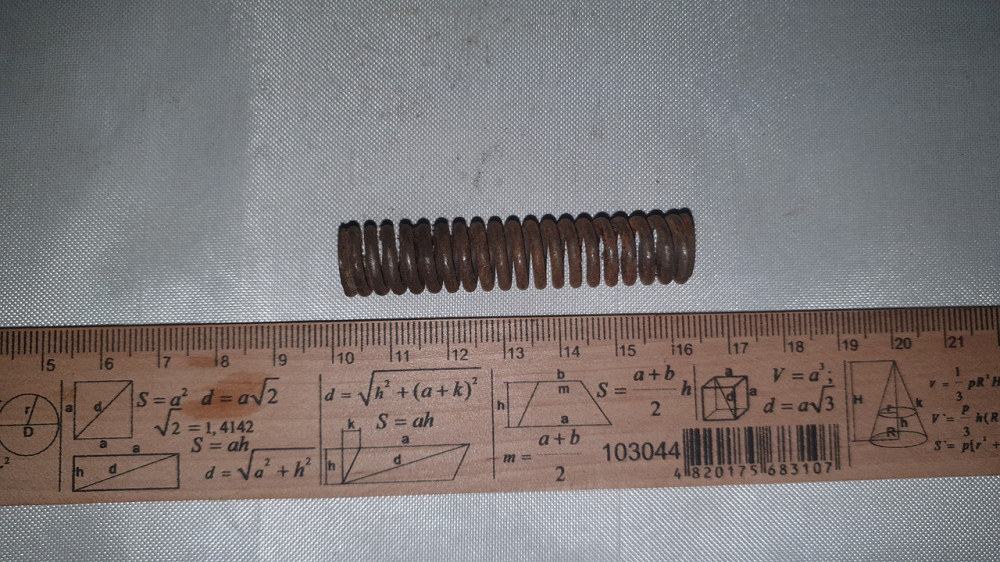 Пружина стиснення 12.4х60х2 мм. СССР. Харків - фото 1