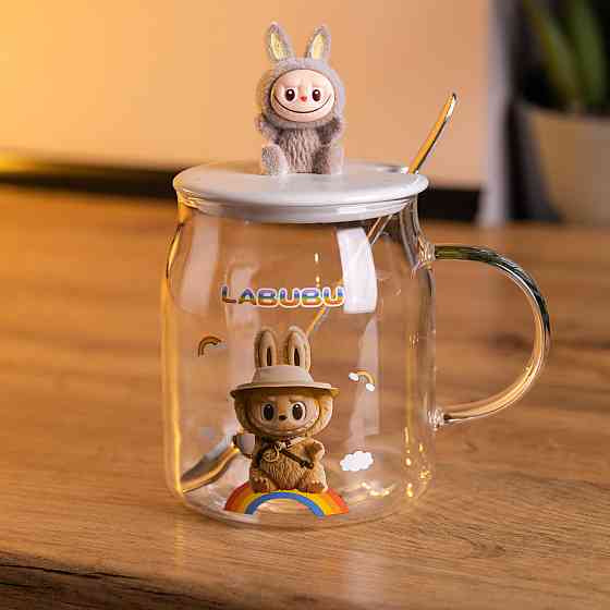 Новорічна велика скляна чашка "Лабубу" з кришкою та ложкою 600 мл Коричневий FM-56C Коломия