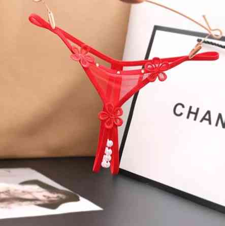 Трусики з розрізом та бусинками червоні - розмір універсальний (на резинці), 15% нейлон, 85% поліестер Київ