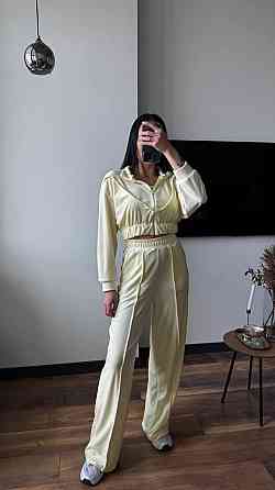 Женский плюшевый костюм тройка: кофта топ и штаны велюр Лимонный, 42/44 Одесса