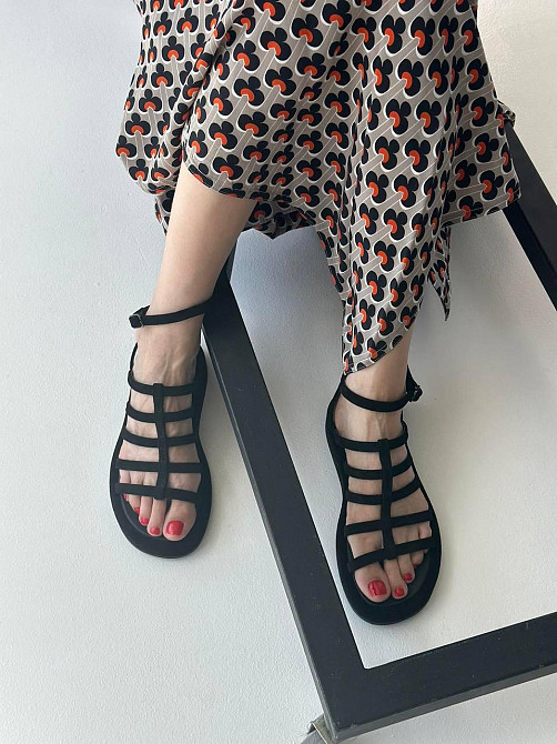 Olli Босоніжки замшеві жіночі чорні на низькому ходу літні / Босоніжки натуральна замша OLLI Л- Коломыя - изображение 2