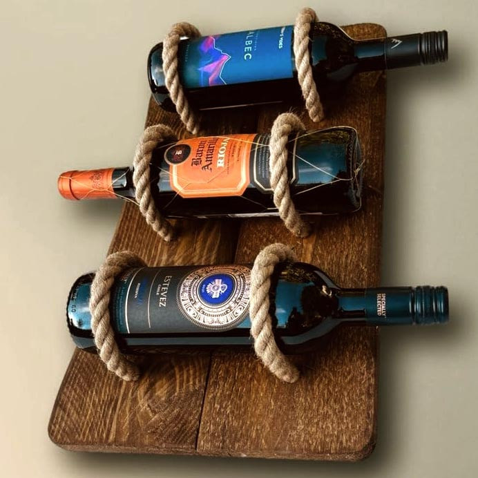 Настенная винная полка 