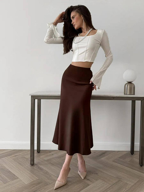Жіноча трендова шоколадна спідниця з шовк-сатину Одеса - фото 1