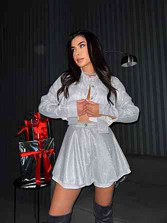 Женский праздничный блестящий костюм двойка: жакет и юбка с шортами Серебристый, 46/48 Одесса