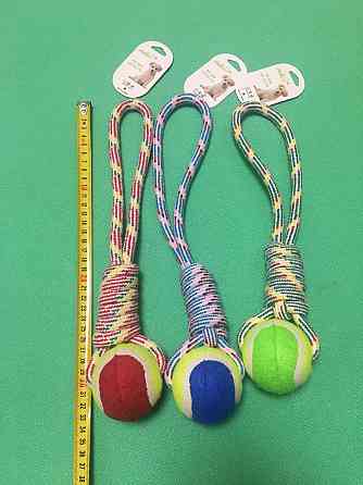 Теннисный Мячик на веревке для собак , синий. - диаметр мячика 6 см, длинна каната 35 см. Киев